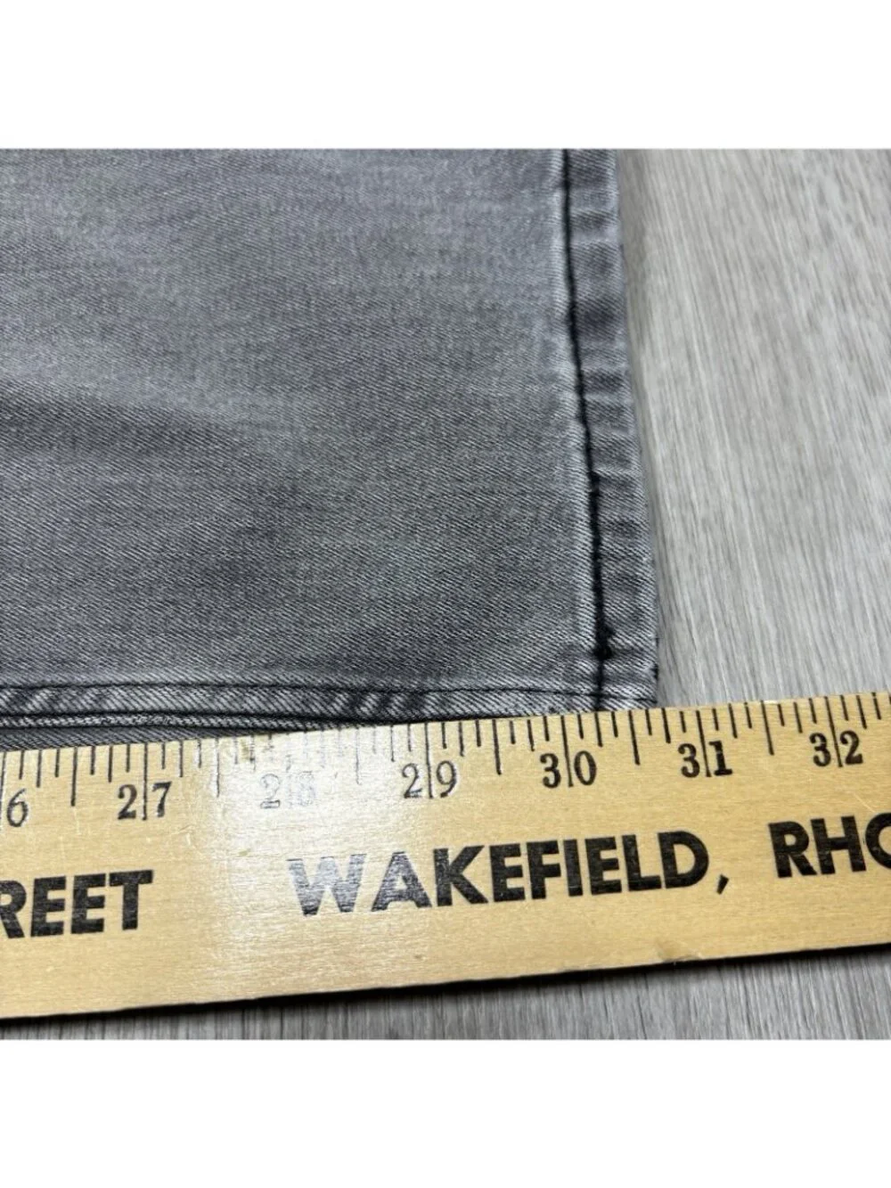 LEVIS 559 Men’s Relaxed Gray Straight Leg Jeans Size 34x32